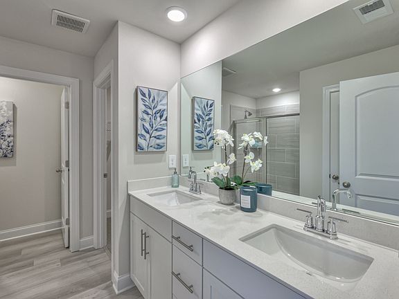 Primary Suite Bathroom