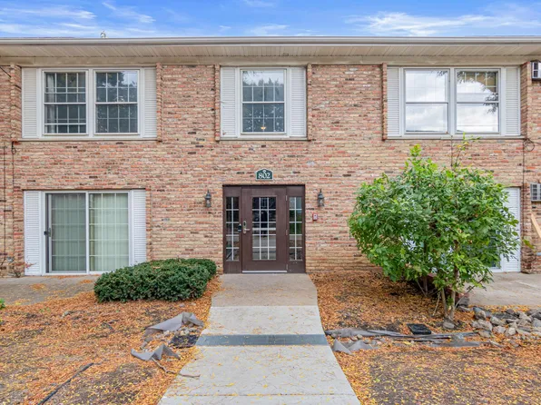 802 Old Settlers Trl APT 8, Hopkins, MN 55343