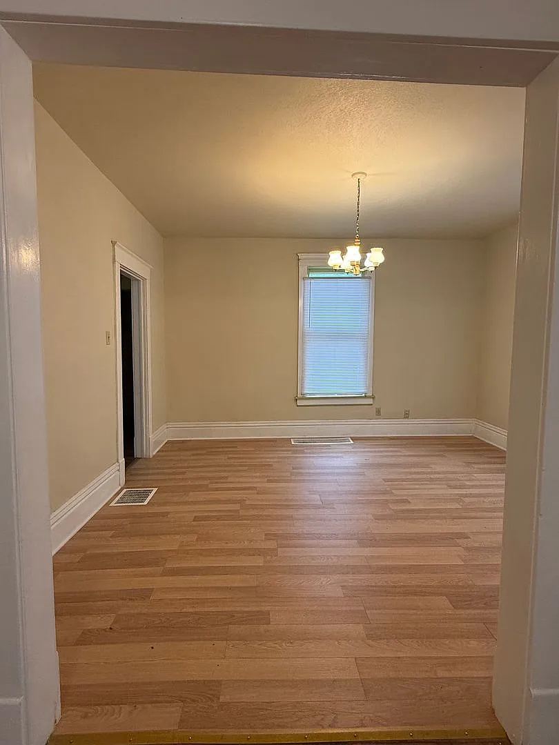 Single Family Home — Photo 3