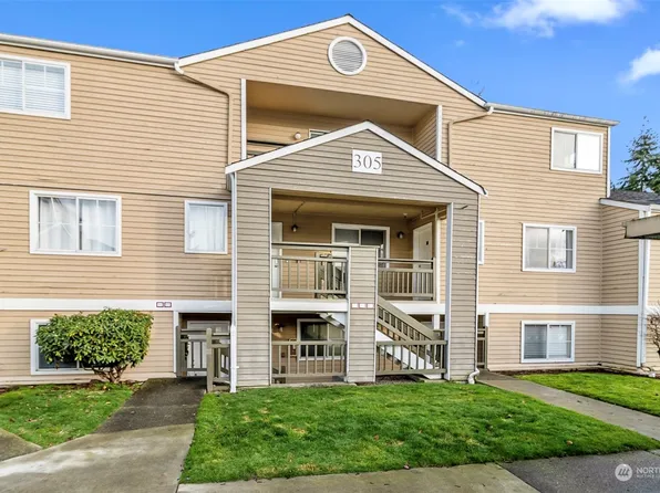 5300 Harbour Point Boulevard #305N, Mukilteo, WA 98275