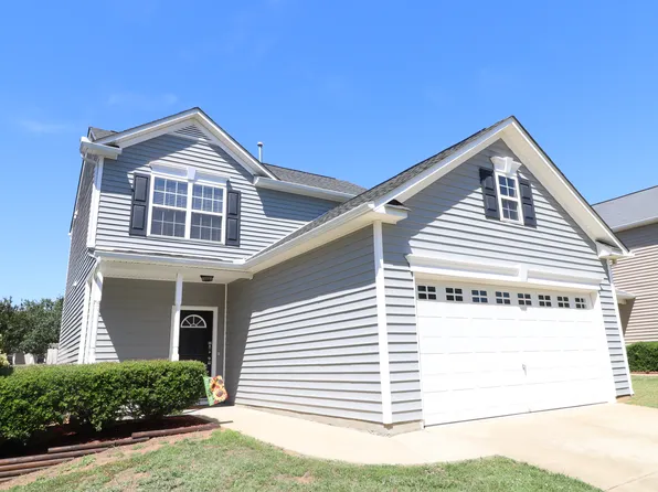 5112 Mabe Dr, Holly Springs, NC 27540