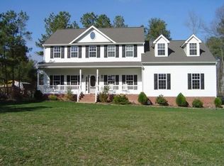 231 Colony Trl, Lanexa, VA 23089