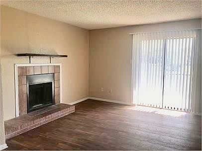 4th image of 805 W Walnut St #3
