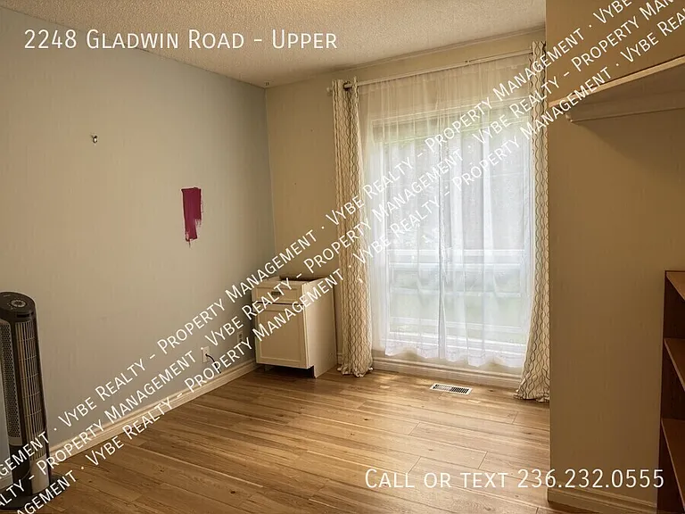 2248 Gladwin Rd #UPPER — Photo 13