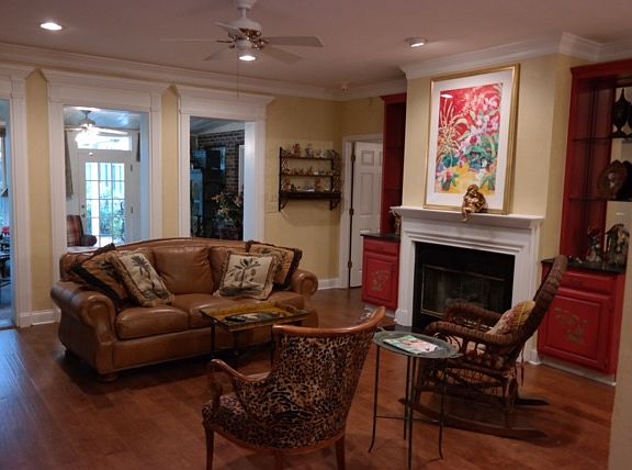 4th image of 1422 Denholm Dr