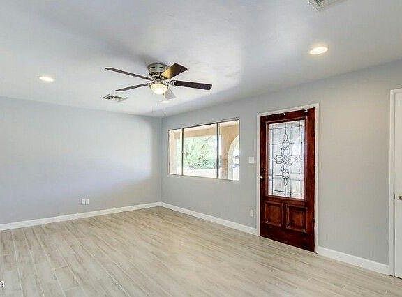 2nd image of 137 E Orchid Ln