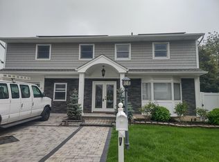 3869 Carrel Blvd, Oceanside, NY 11572