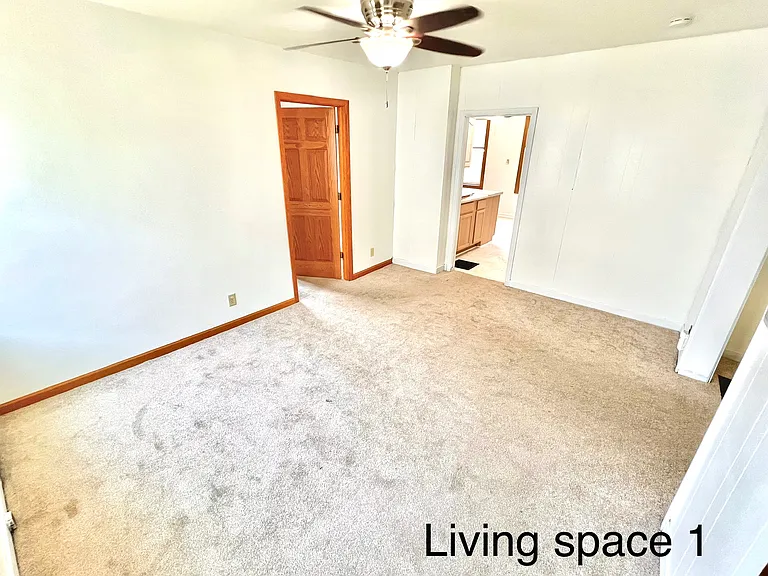 1619 Superior Ave — Photo 8