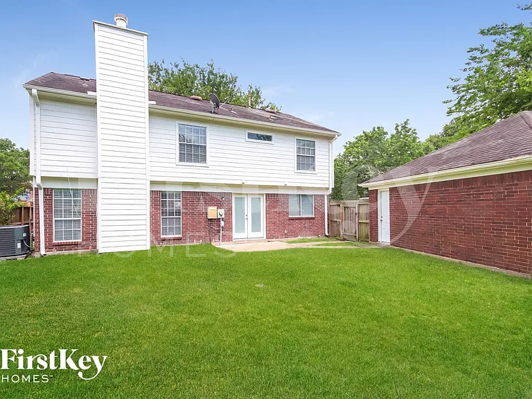 4004 Ashwood Dr — Photo 15