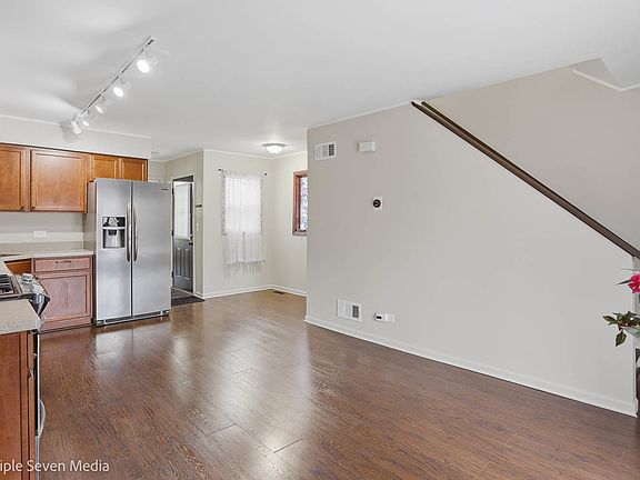 3rd image of 27W119 Cooley Ave