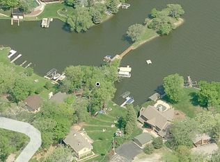 7908 Island Ln, Wonder Lake, IL 60097