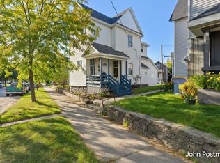 731 1st St NW, Grand Rapids, MI 49504