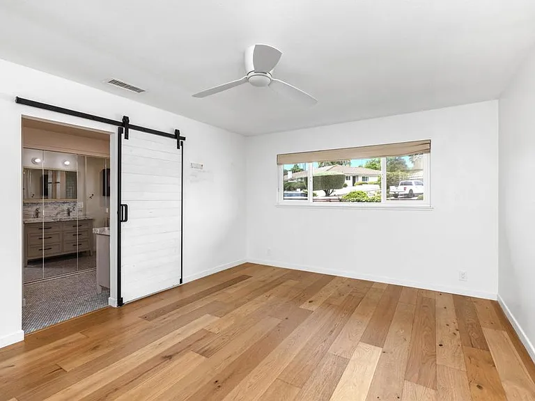 1009 La Tierra Dr — Photo 15