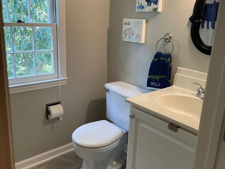 4050 Dresden Dr — Photo 33