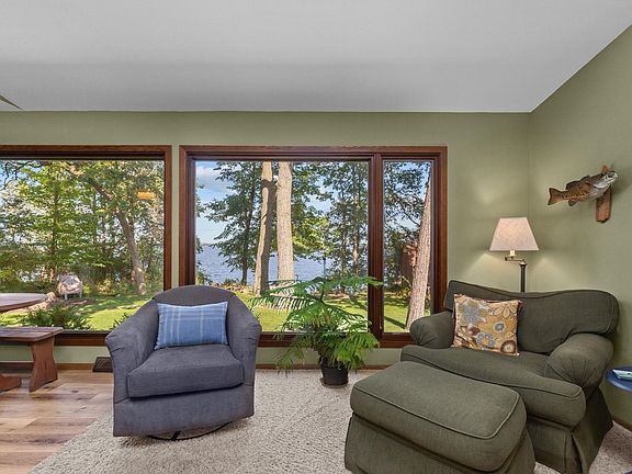5th image of W6250 Lakeview Dr N
