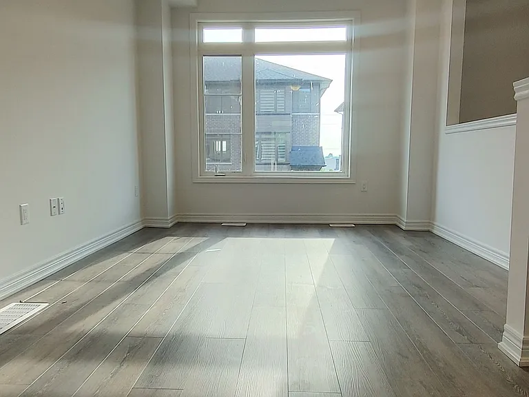 120 Court Dr #65 — Photo 1