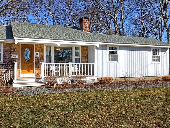 3rd image of 432 Shorewood Dr