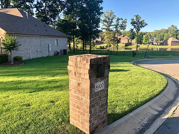 Long Sideyard Kid Friendly