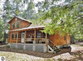 8688 N Dawn Haven Rd, Northport, MI 49670