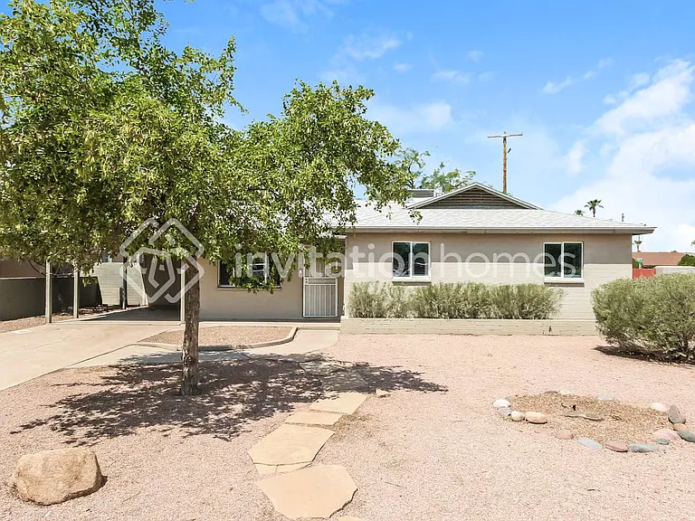 4402 S Park Dr — Photo 1
