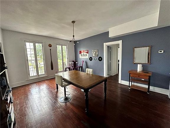 3rd image of 1638 Clio St #204