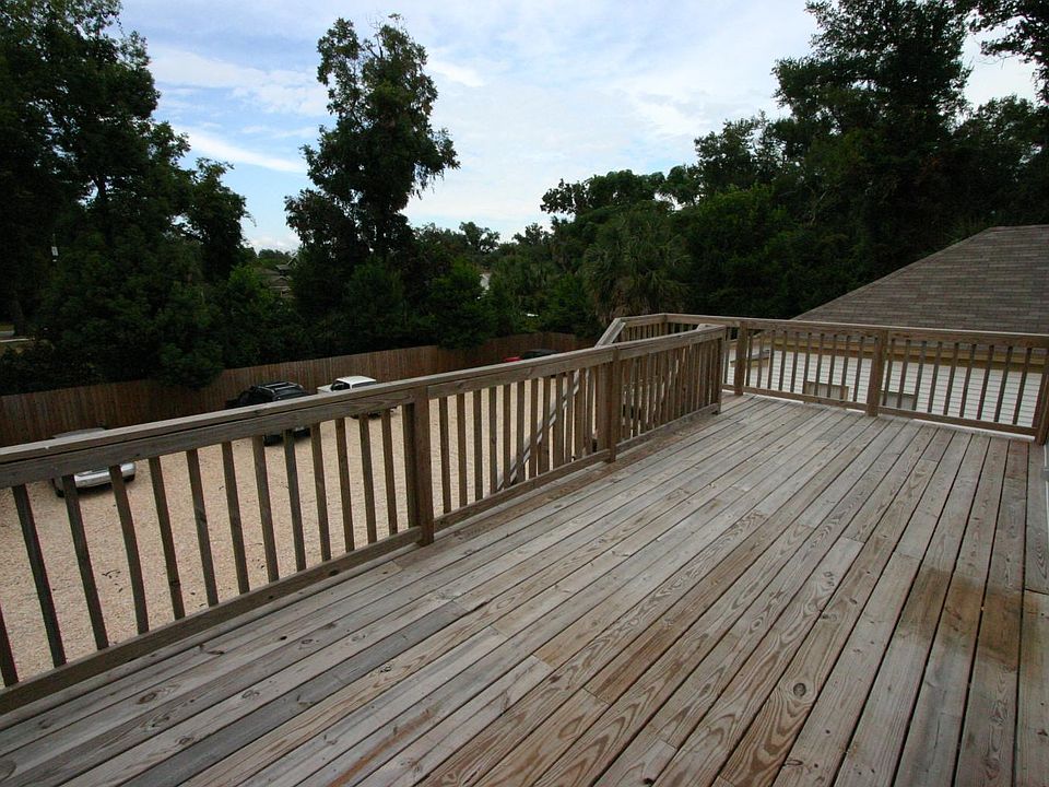 200 sq foot private deck space