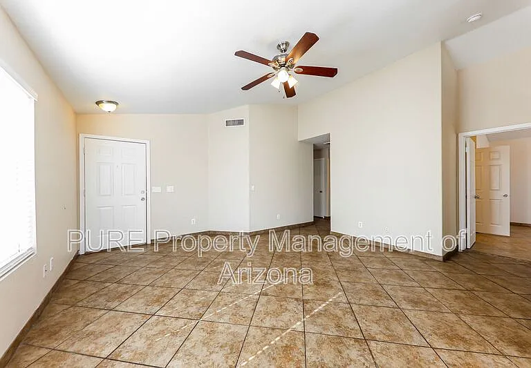 3514 W Fallen Leaf Ln — Photo 7