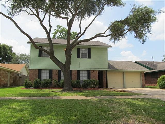 1st image of 4806 Holly Park Dr
