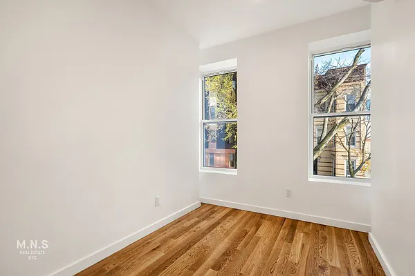 Rented by MNS | media 15