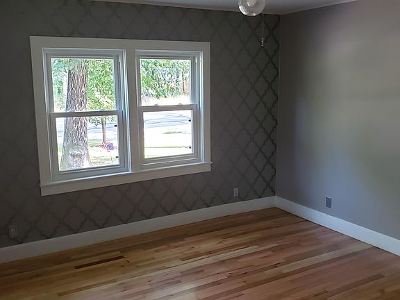3rd image of 849 W Hollis St Unit 1