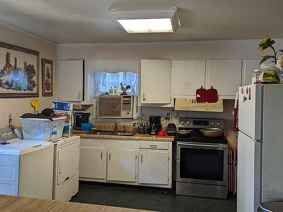 2nd image of 325 Tremont Ave