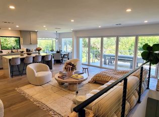 11353 Brill Dr, Studio City, CA 91604