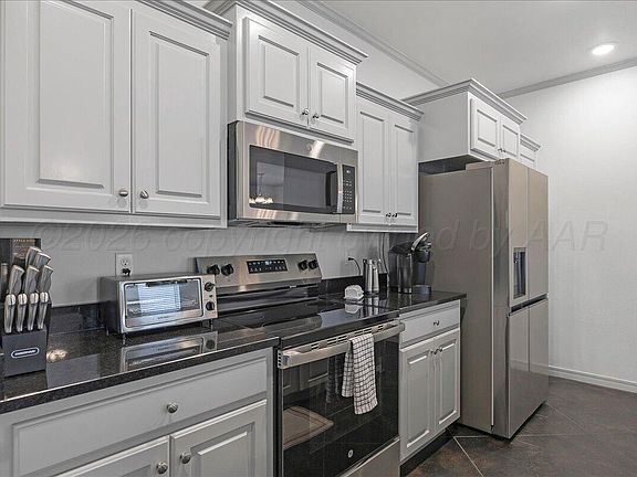 4th image of 7501 Wellington Ct