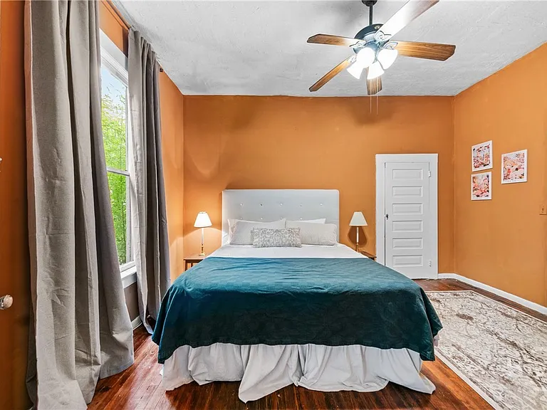 1455 E Broad St — Photo 14