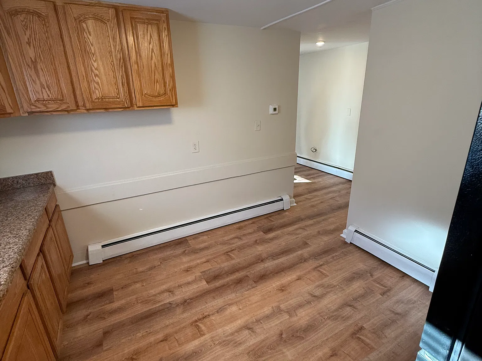 1 bed, 300 sqft, $1,400 — Photo 3