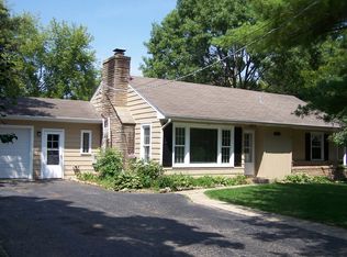 2820 W Lincoln Rd, McHenry, IL 60051