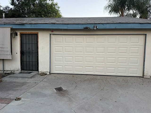 15531 Ryon Ave — Photo 1