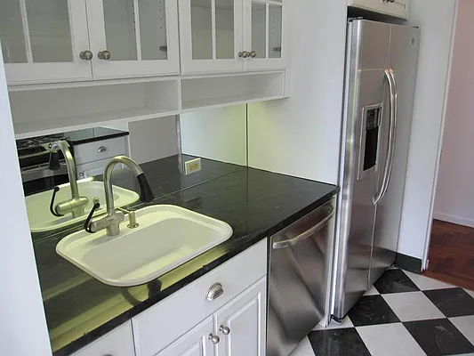 Rented by Realty Group International | media 28