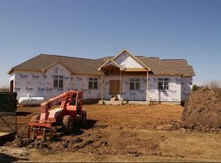 6665 Longhorn Ln, Sun Prairie, WI 53590