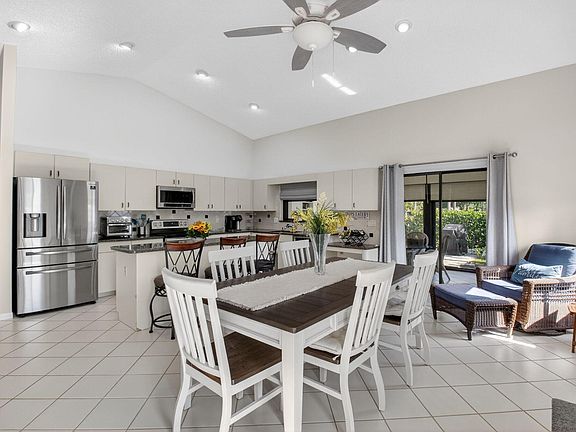 4th image of 2905 Riviera Drive