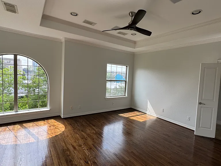2810 Helena St — Photo 12