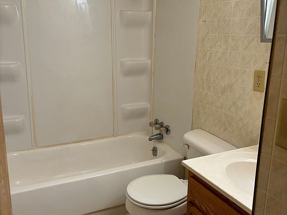 4th image of 507 S Grand Ave APT 1