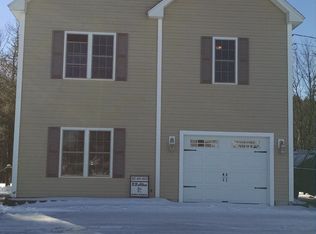 8 Lower Cross Rd, Lebanon, ME 04027