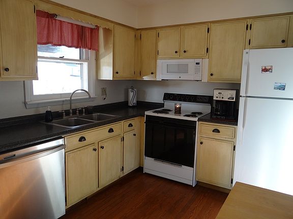 3rd image of 17 Glendale Dr