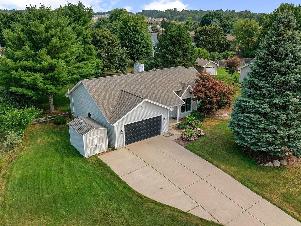 1st image of 5240 Arlington Ln