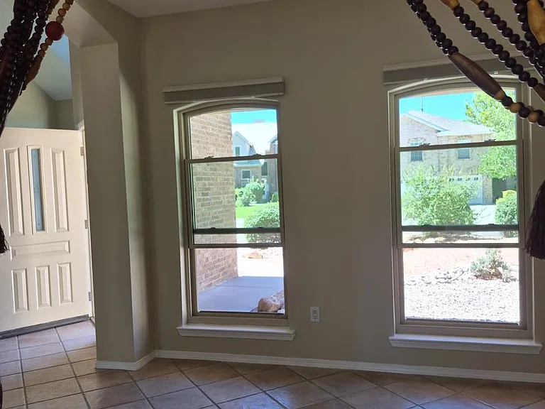 9121 Ridgefield Ave NE — Photo 6