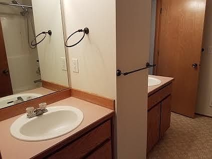 4th image of 5724 Wisteria Ln NE