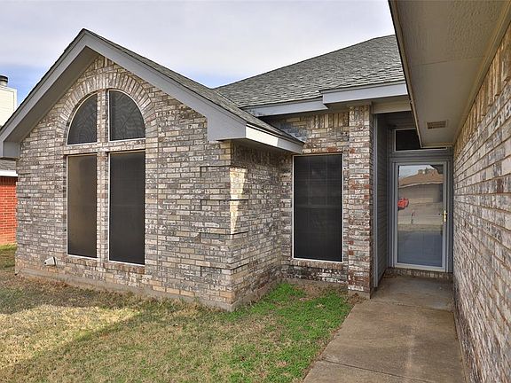 2nd image of 3849 Wake Forrest Ln