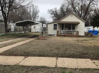 924 E 9th Ave, Hutchinson, KS 67501