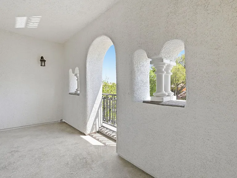 1409 Chambolle Ct — Photo 50